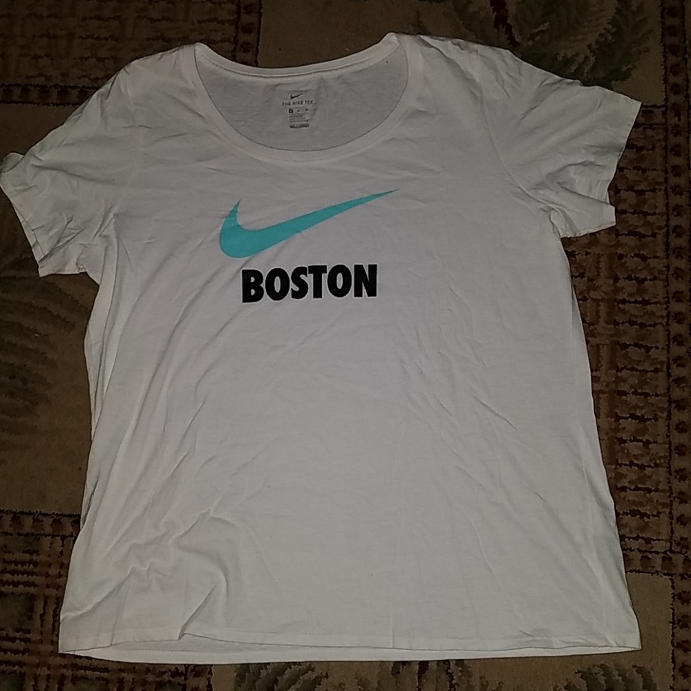 Tee shirt